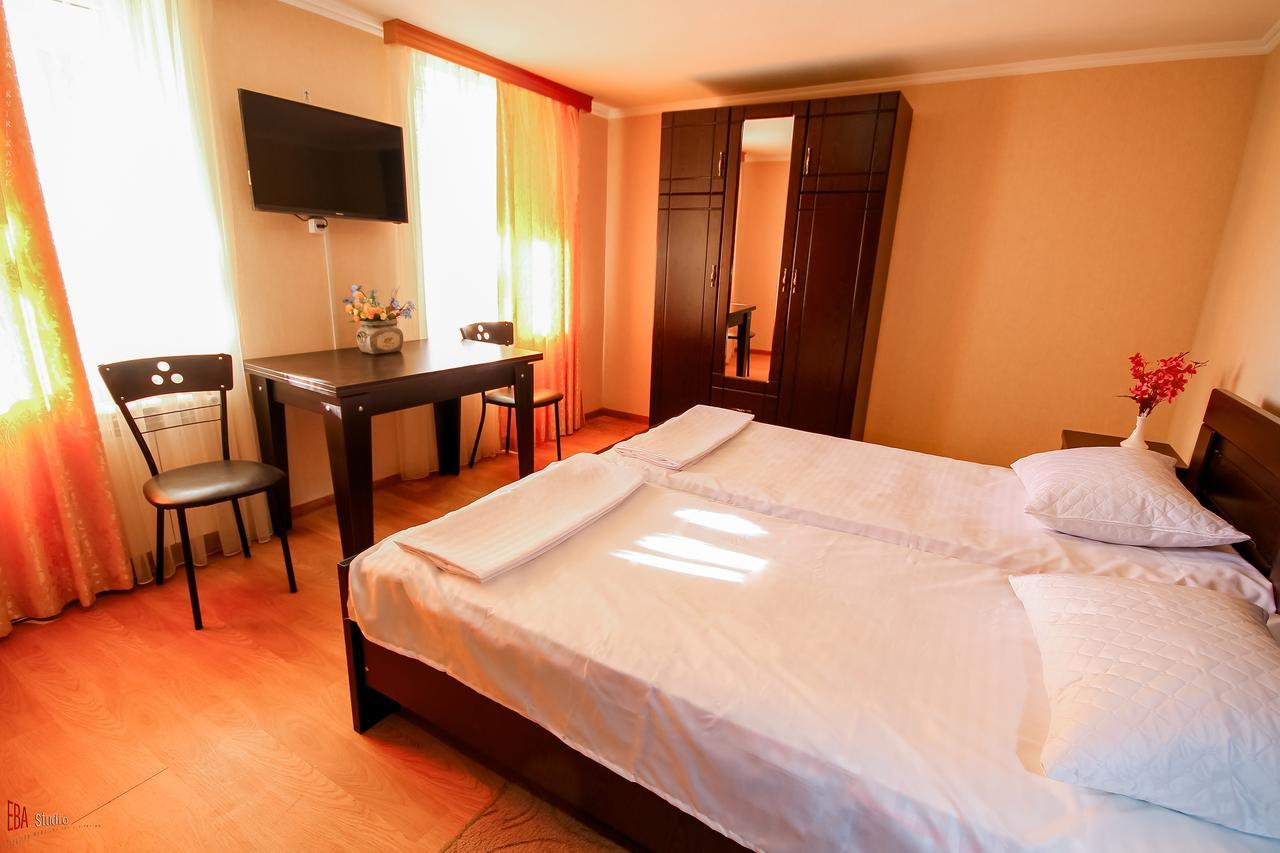 Green Garden Guest House Ckaltubo Kültér fotó