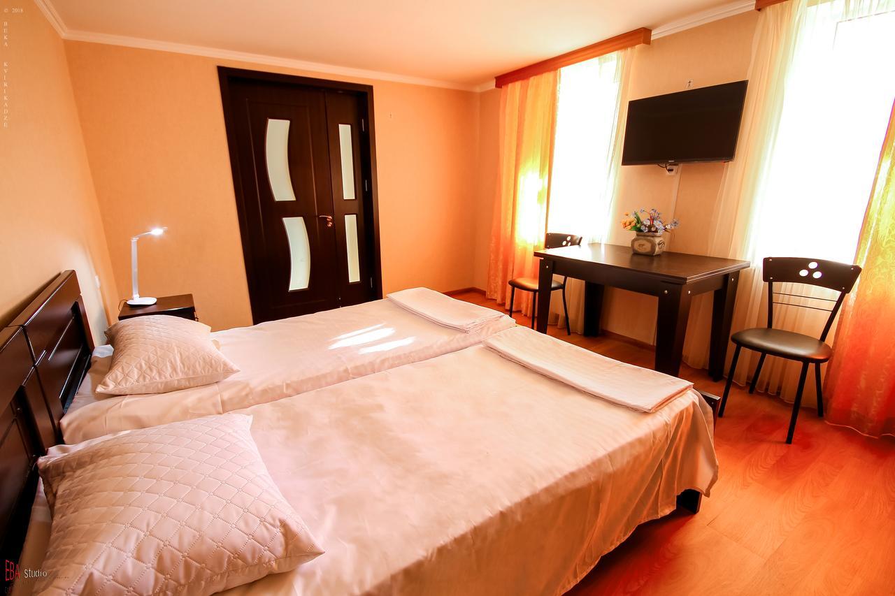 Green Garden Guest House Ckaltubo Kültér fotó